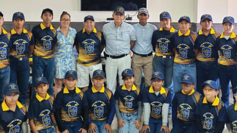 Se creó Escuela de Golf
